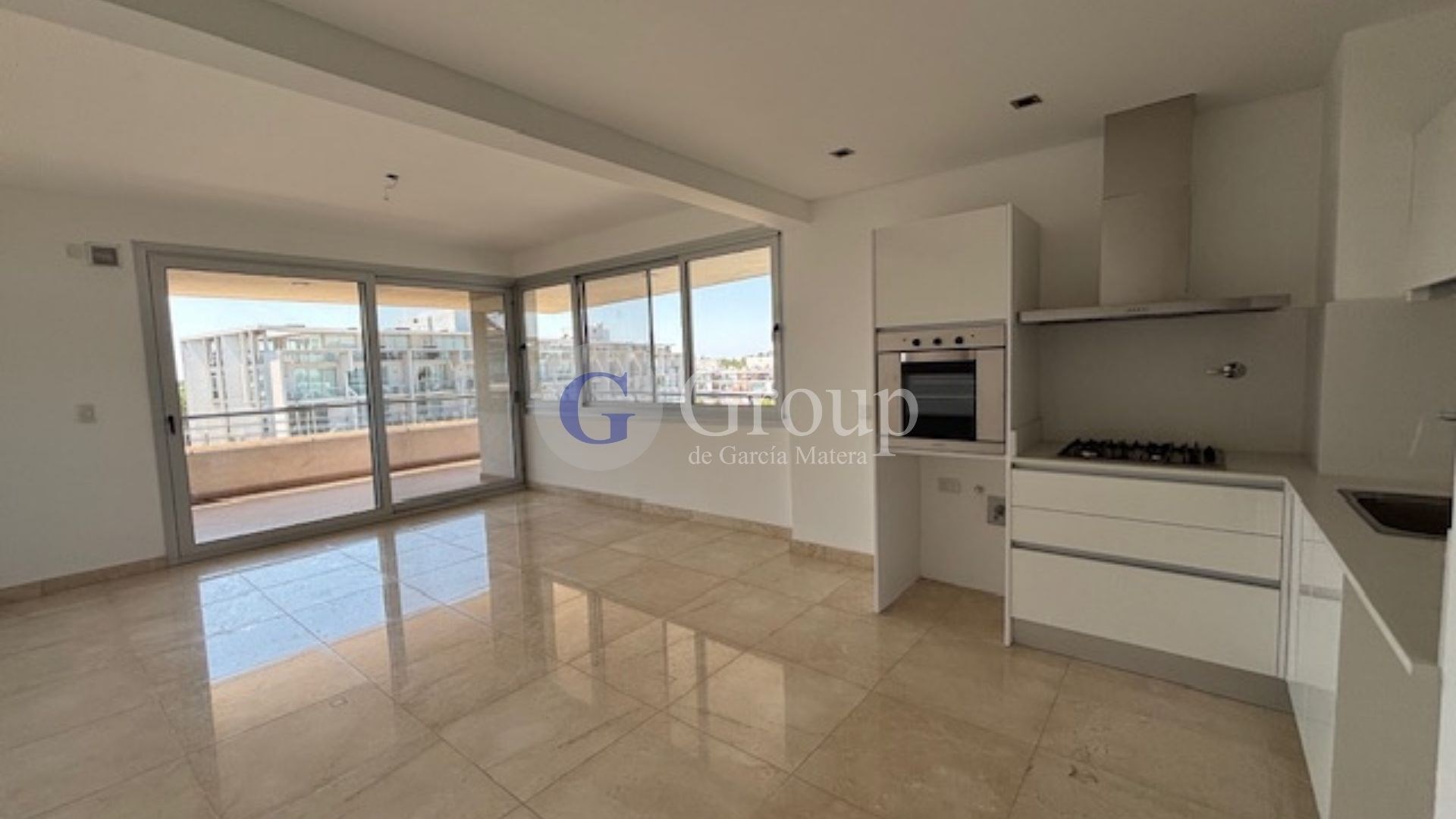 Cristaline, Pilar - Los Crisantemos 300