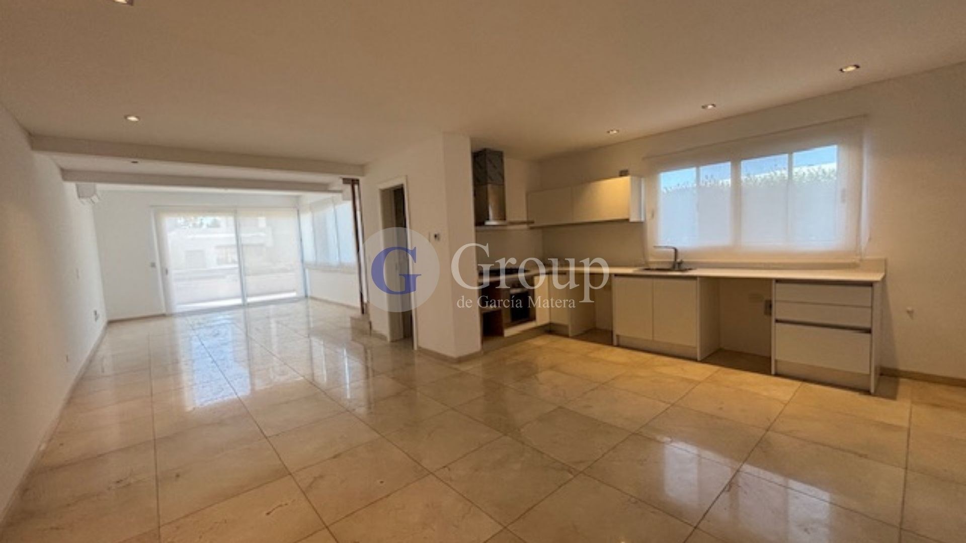 Cristaline, Pilar - Los Crisantemos 300