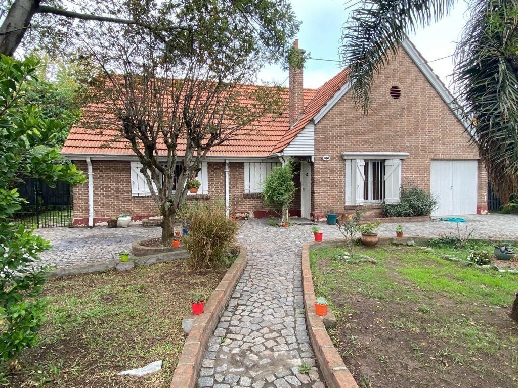 1972391127.jpg
