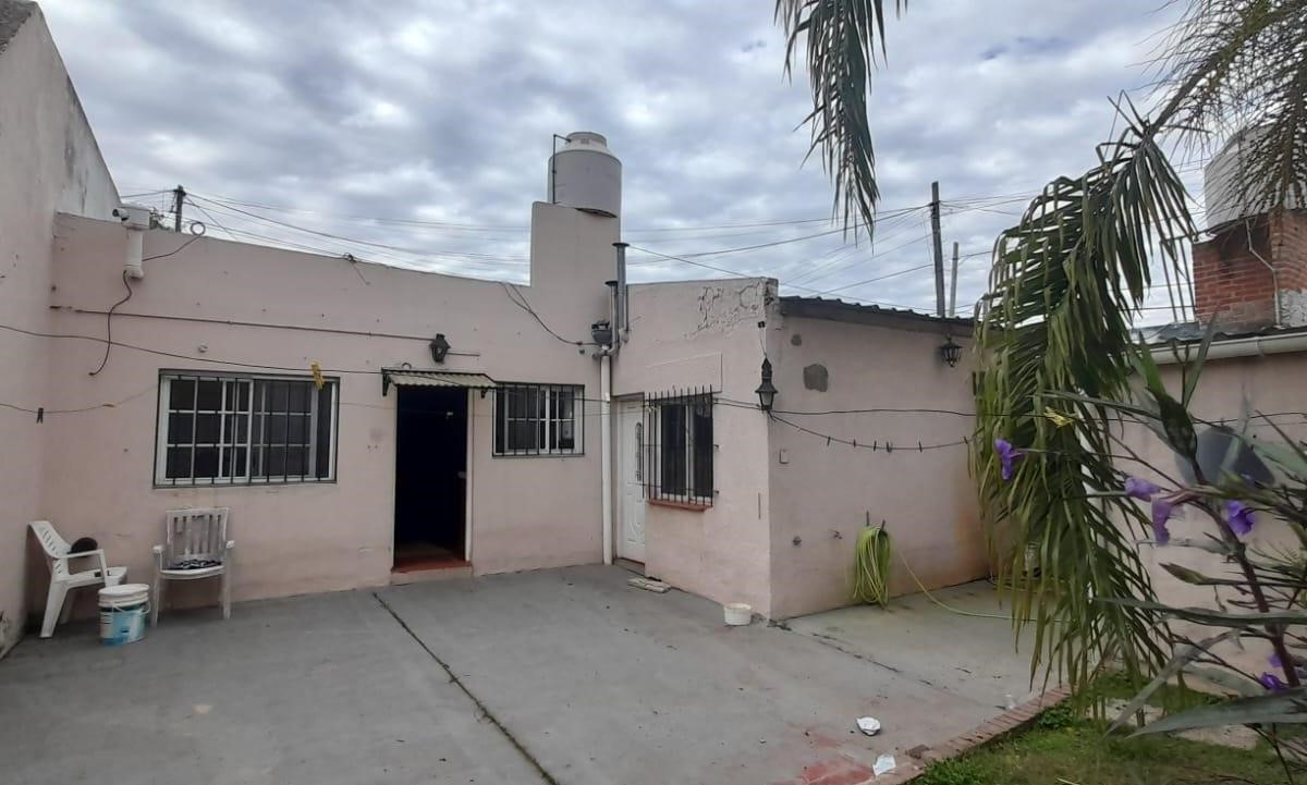 1916527860.jpg