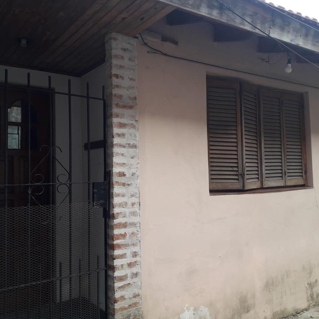 1910804677.jpg