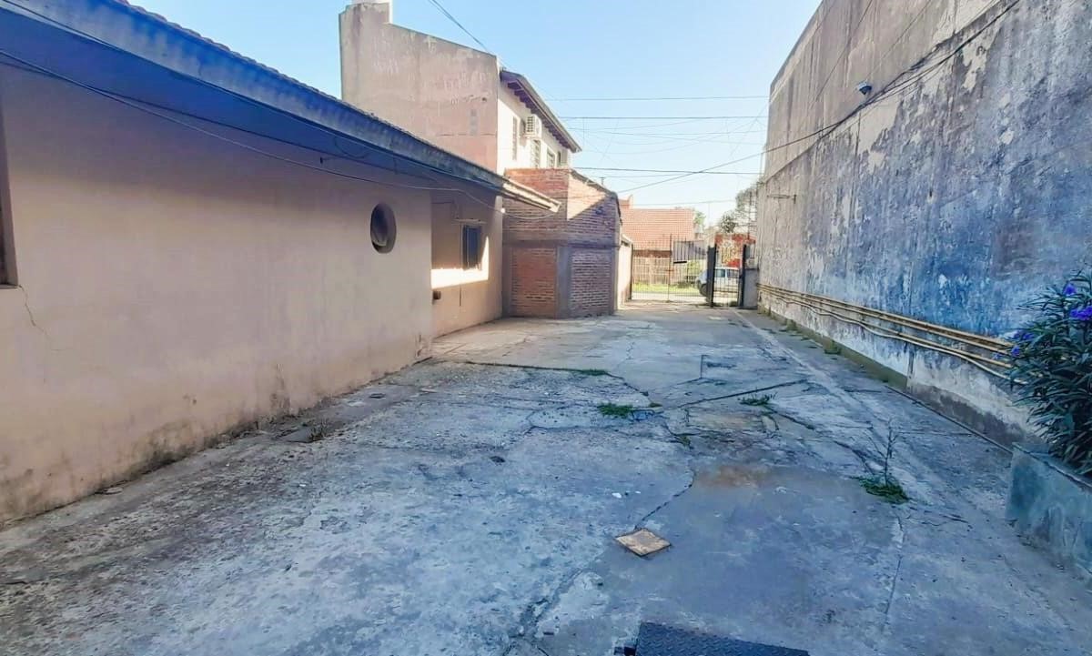 1910804671.jpg