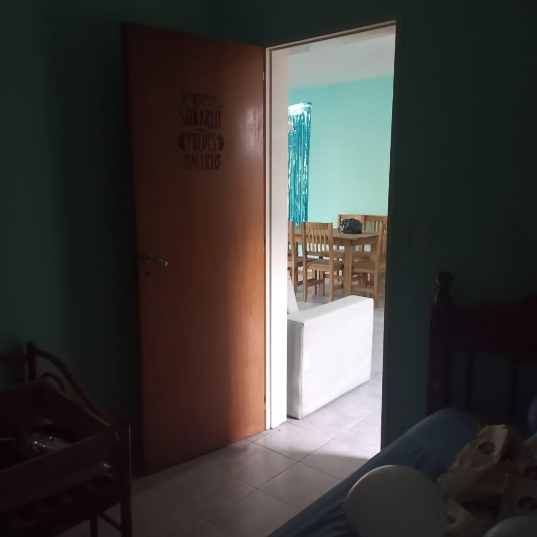 1882111489.jpg