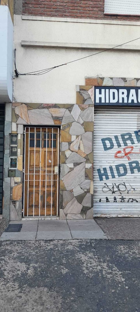 Av. Hipólito Yrigoyen 12100