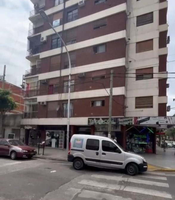 Del Valle Iberlucea 4494 4400