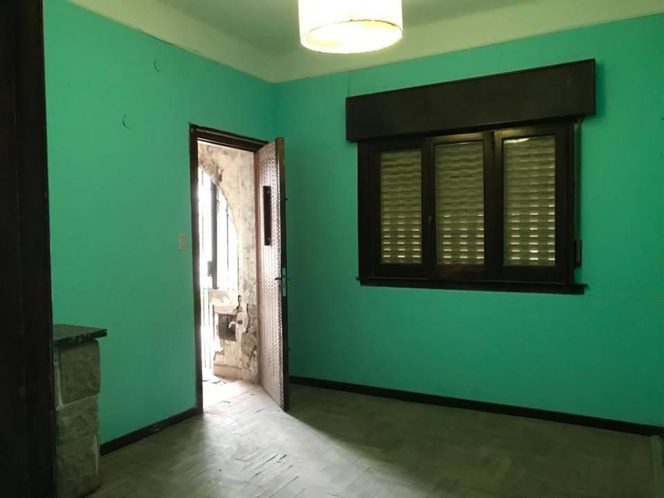 1874354193.jpg