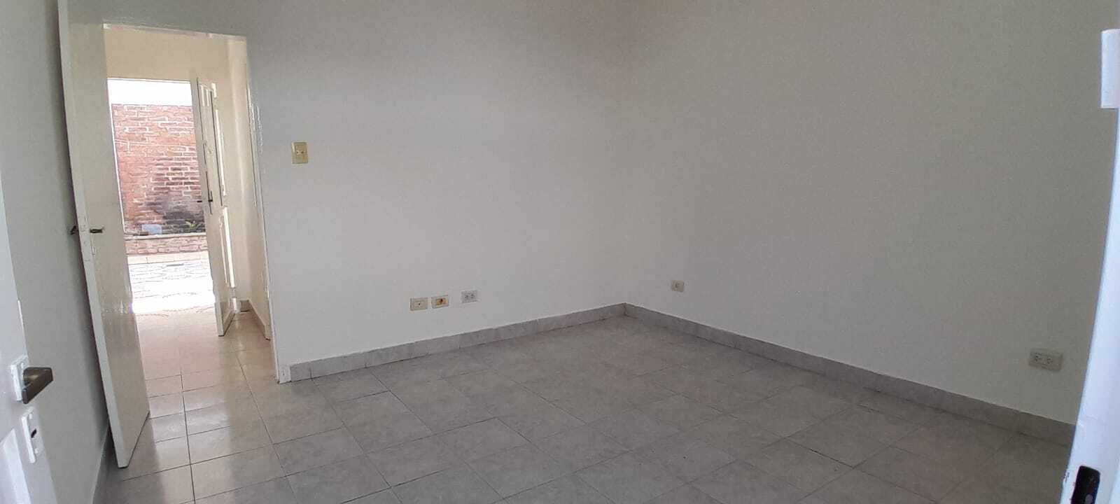ALQUILER PH INTERNO 2 AMB CON PATIO. PURITA N° 2754, LANÚS ESTE.