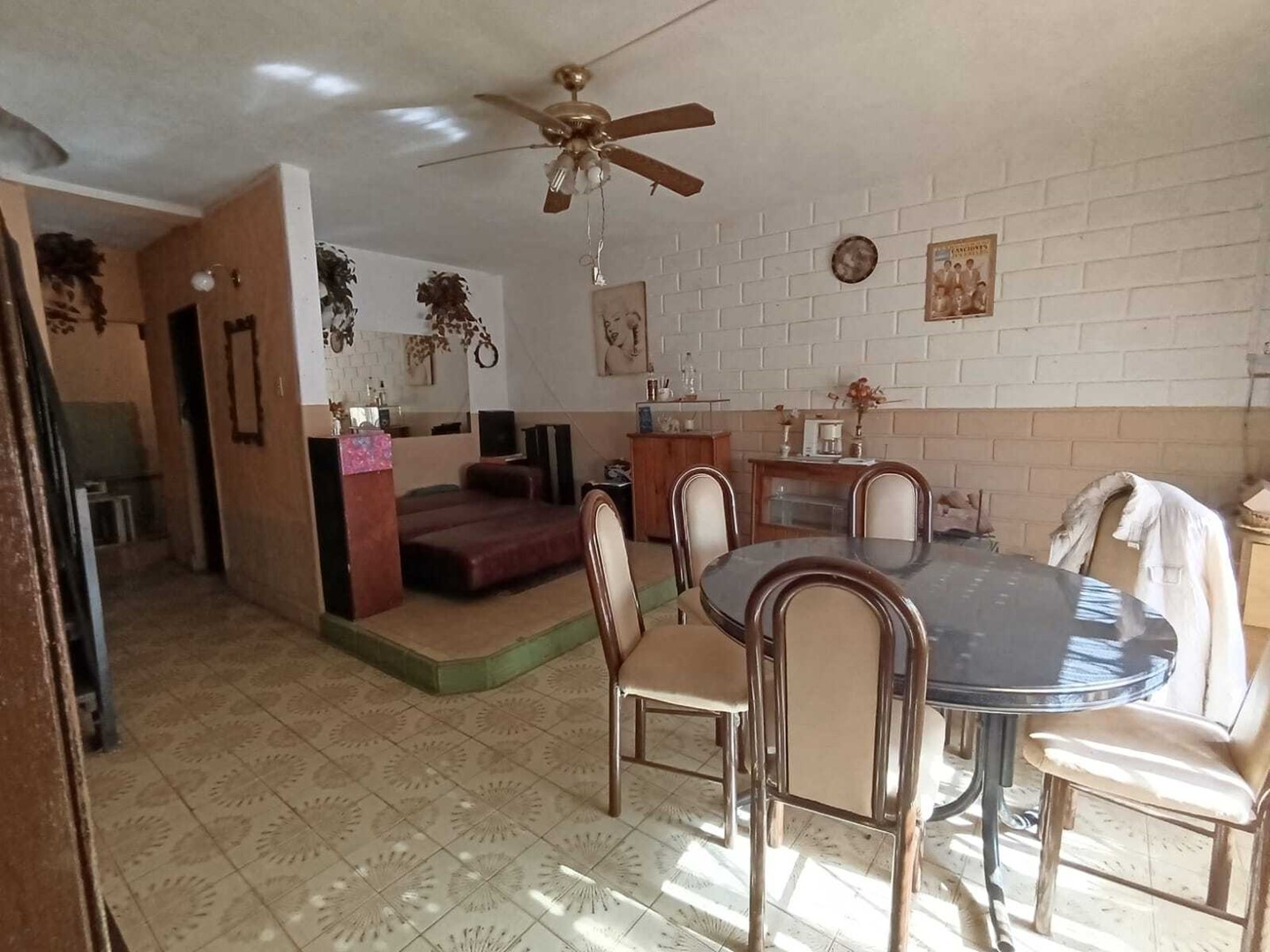 VENTA DUPLEX 5 AMB CON GARAGE. MANUEL CASTRO N° 2452, LANÚS OESTE.