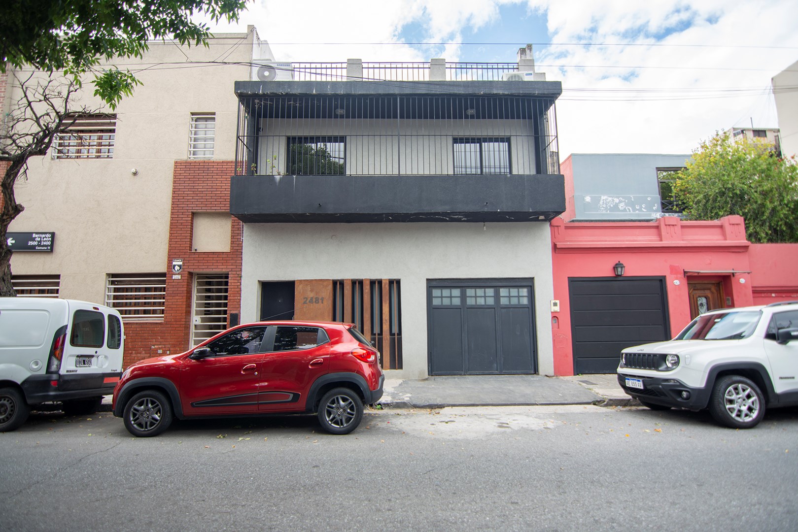 Pasaje Bernardo de Leon 2400