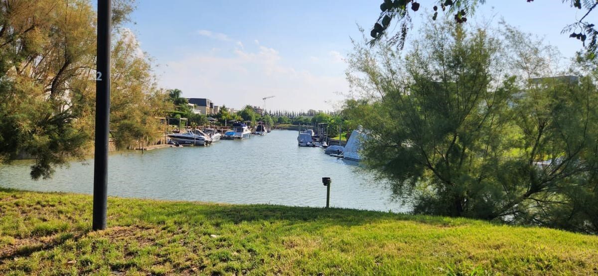 Lote al Río en Venta en El Yacht, Nordelta 100