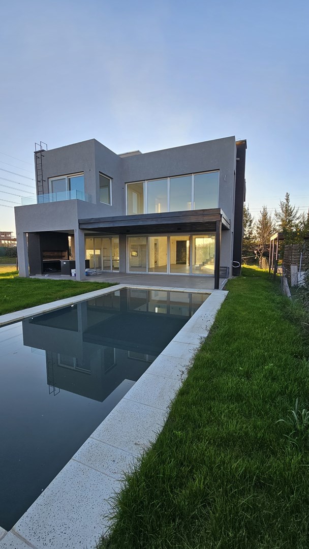 Casa en Venta en Tipas 4 dormitorios, Nordelta 100