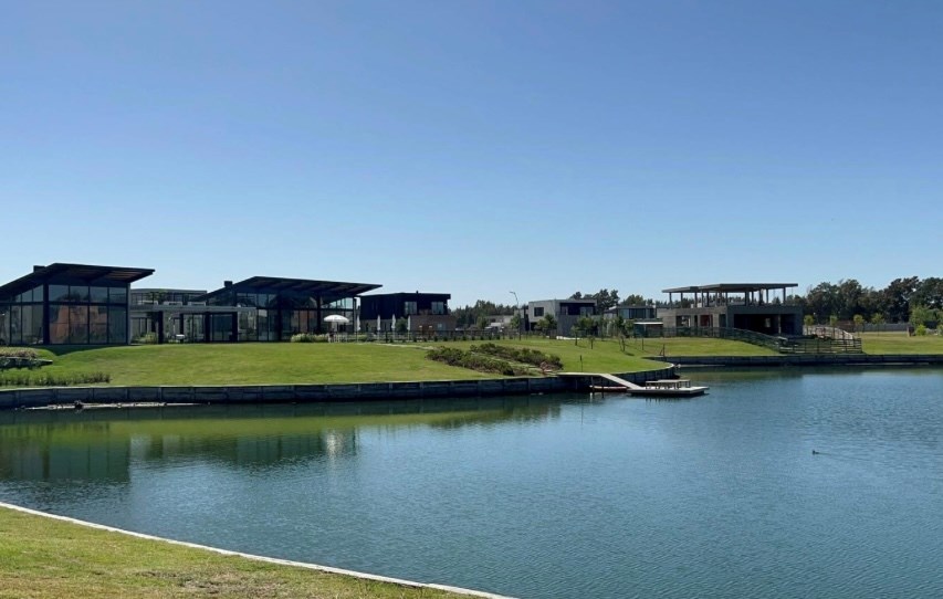 Lote al Agua en Venta en Carpinchos, Nordelta 100