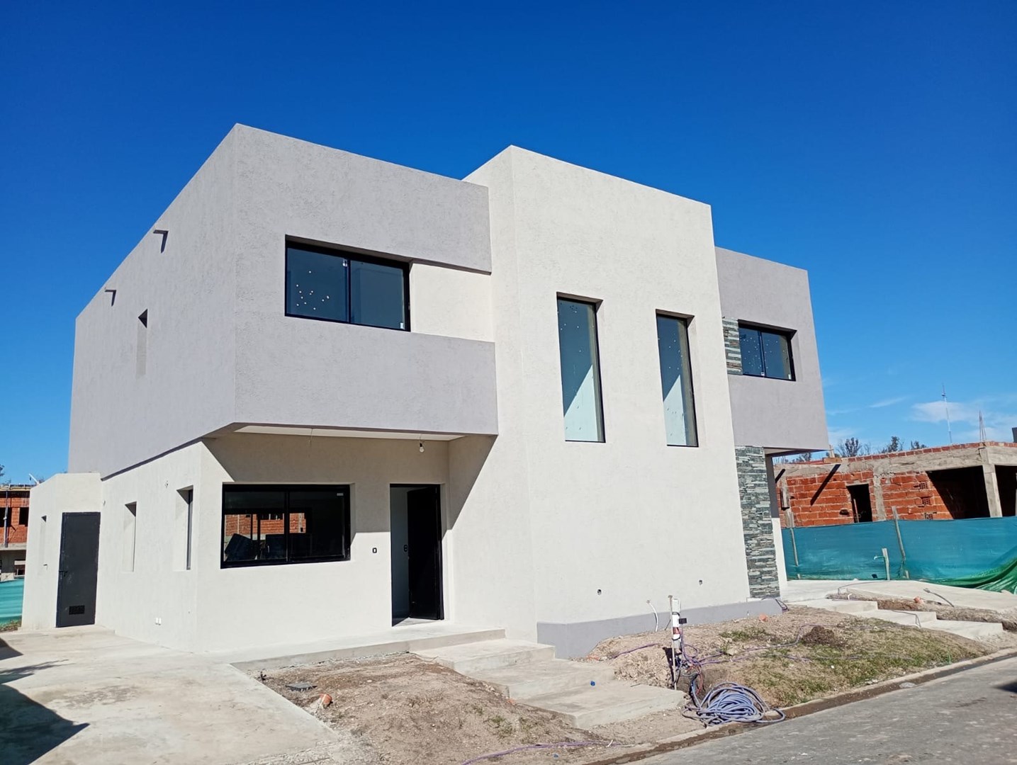 Duplex en Venta en SpringHouses 3 dormitorios, Pilar 100