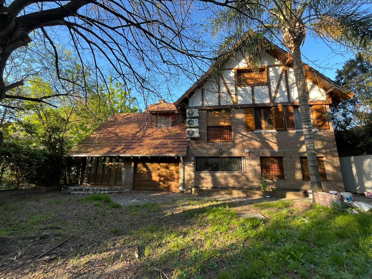 Casa en Venta en Boulogne 5 dormitorios, Paraguay 1700