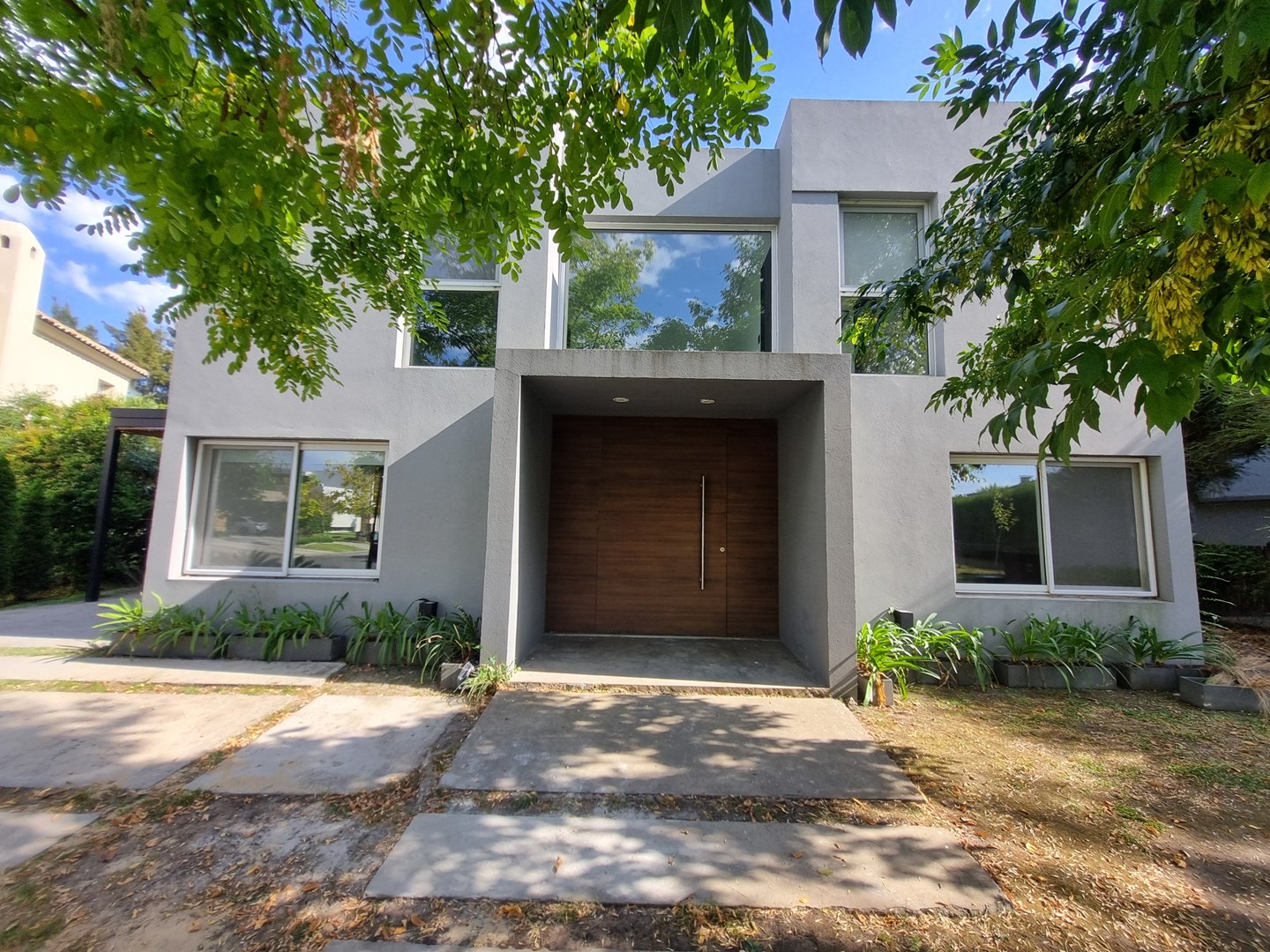 Casa en Alquiler en Los Sauces 3 dormitorios, Nordelta 100