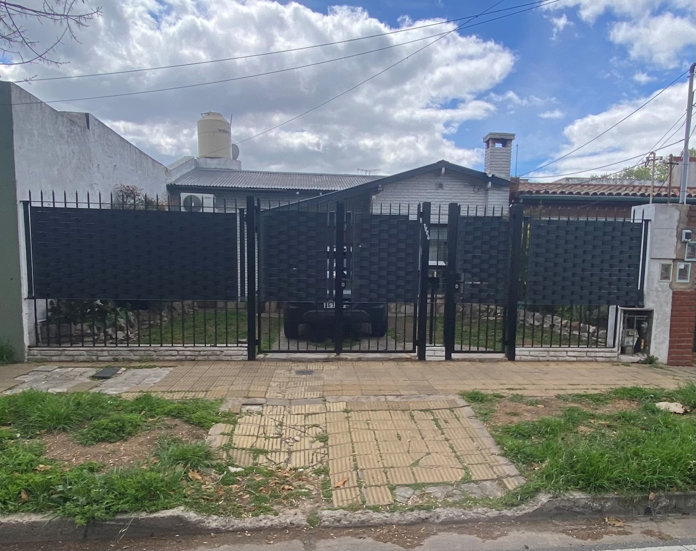 Casa en venta en Vílla Adelina 3 dormitorios, Lamadrid 1600