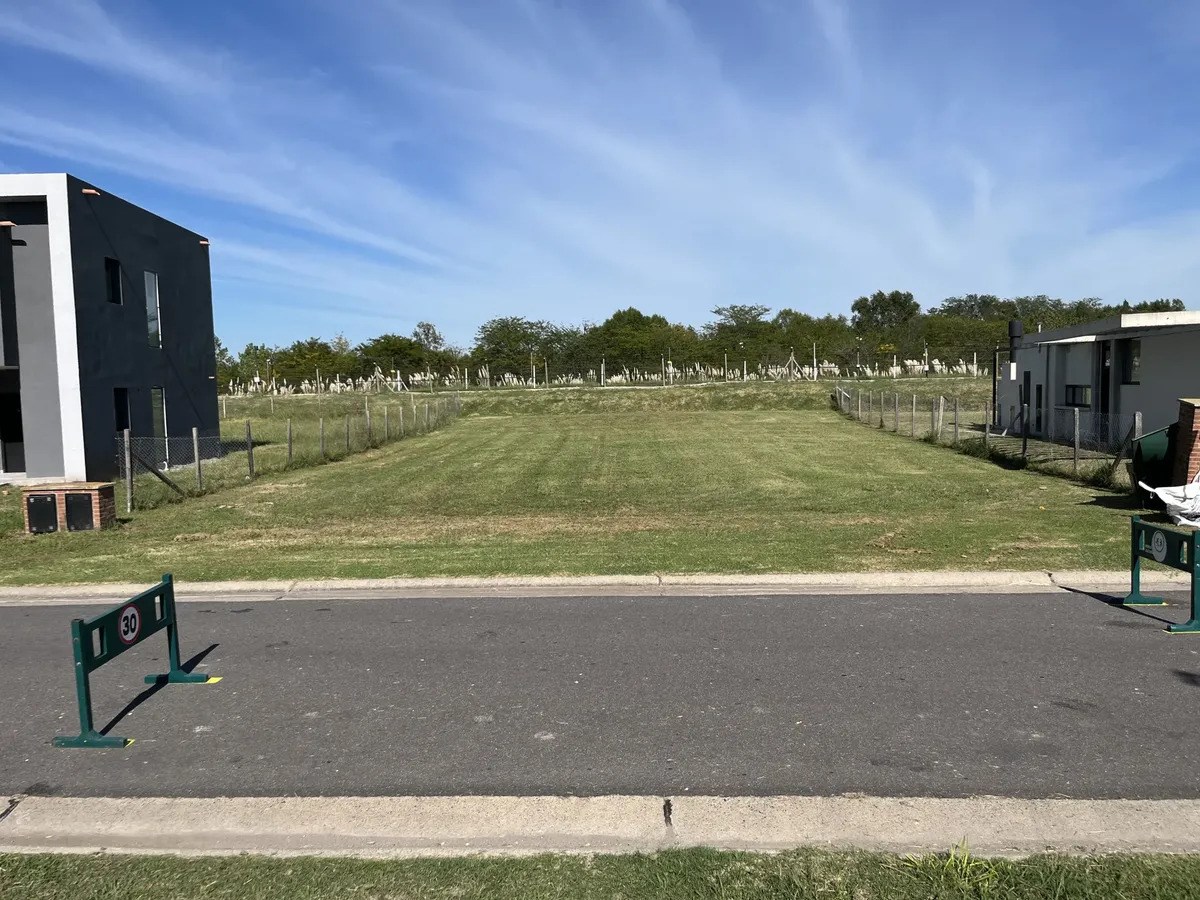 Lote Perimetral Área 11 200