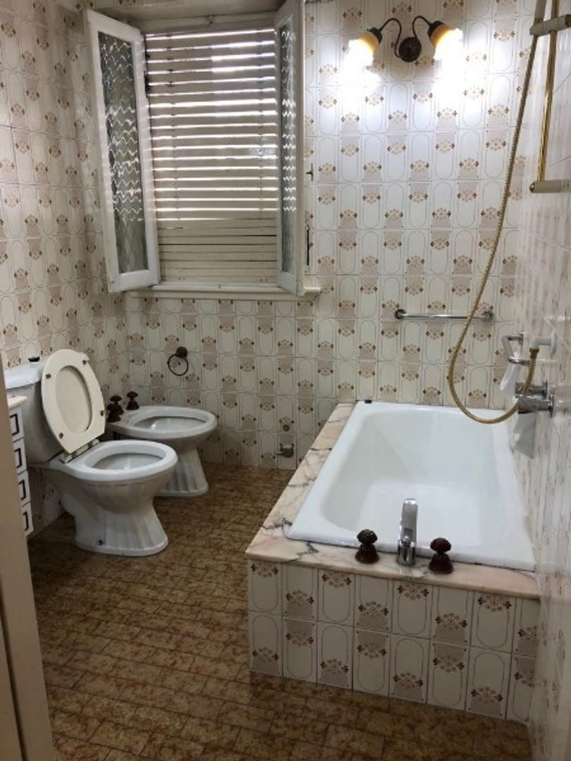 1840688798.jpg