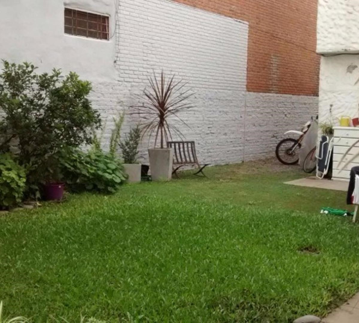 1840686870.jpg