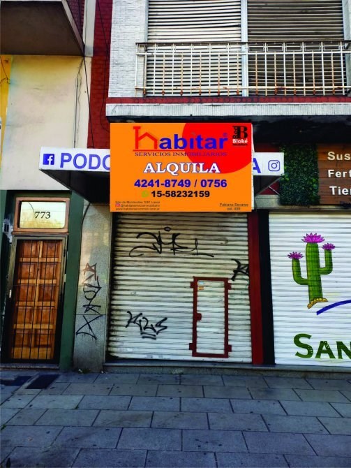 Rivadavia 700