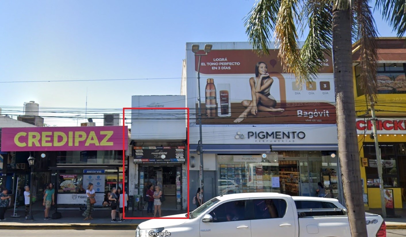 Avenida Hipolito Yrigoyen 800