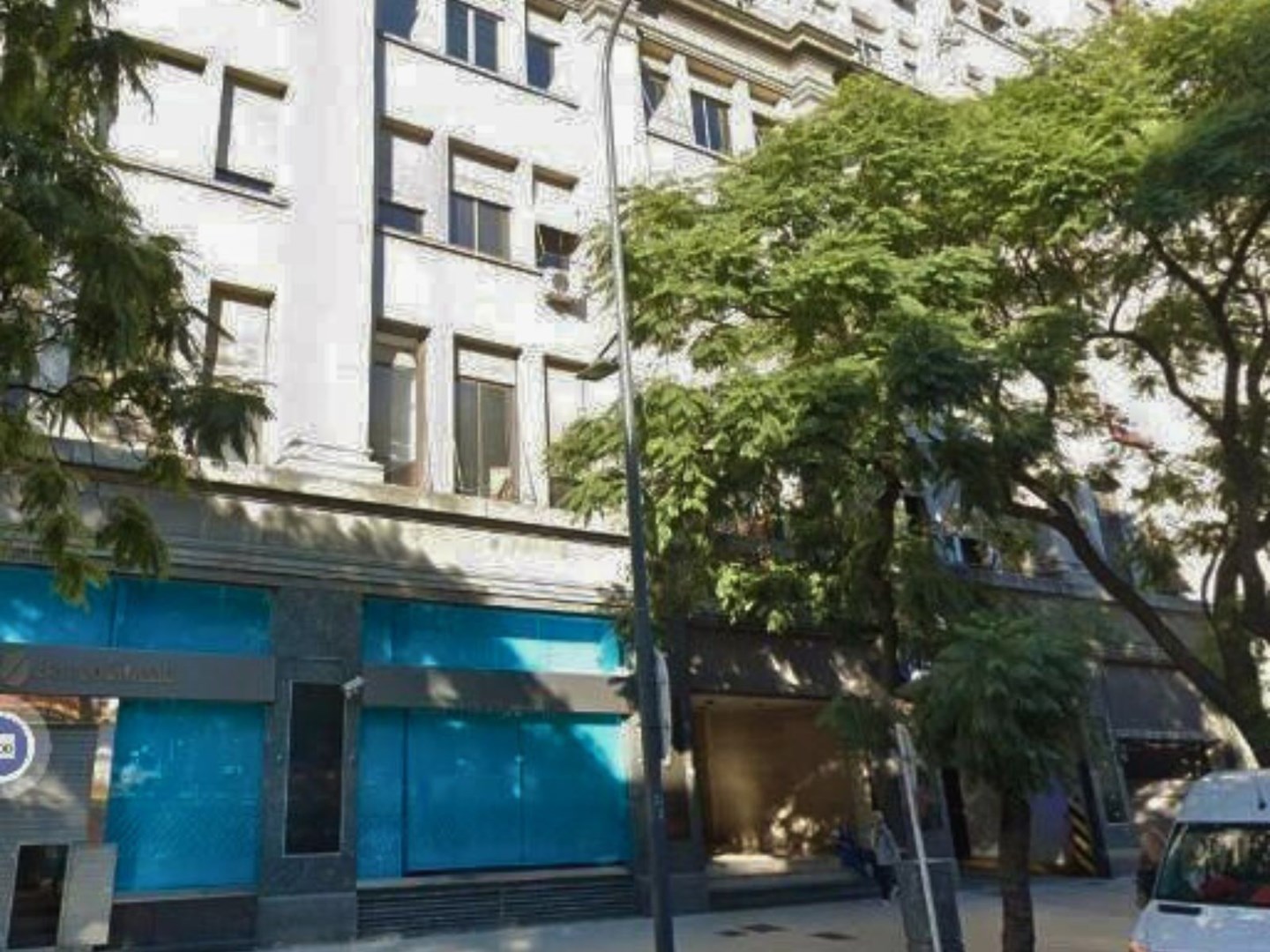 Bernardo de Irigoyen 300