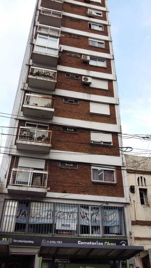 Av. Mitre 1900