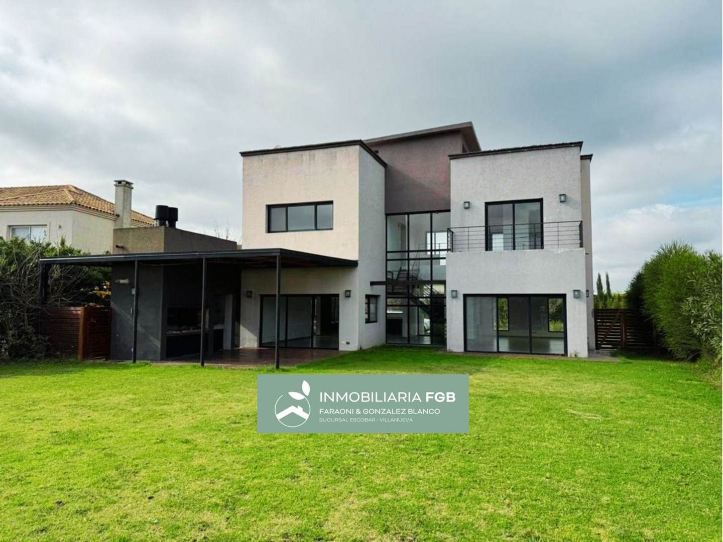 CASA EN VENTA EN BARRIO PUERTO | EL CANTON | 4 DORMITORIOS | CALIDAD PREMIUM 0