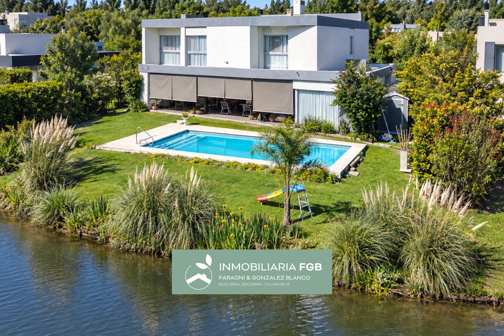 Casa en Venta a la Laguna | El Cantón Norte | 284 m² | Orientación Oeste | Gran Espejo de Agua 300