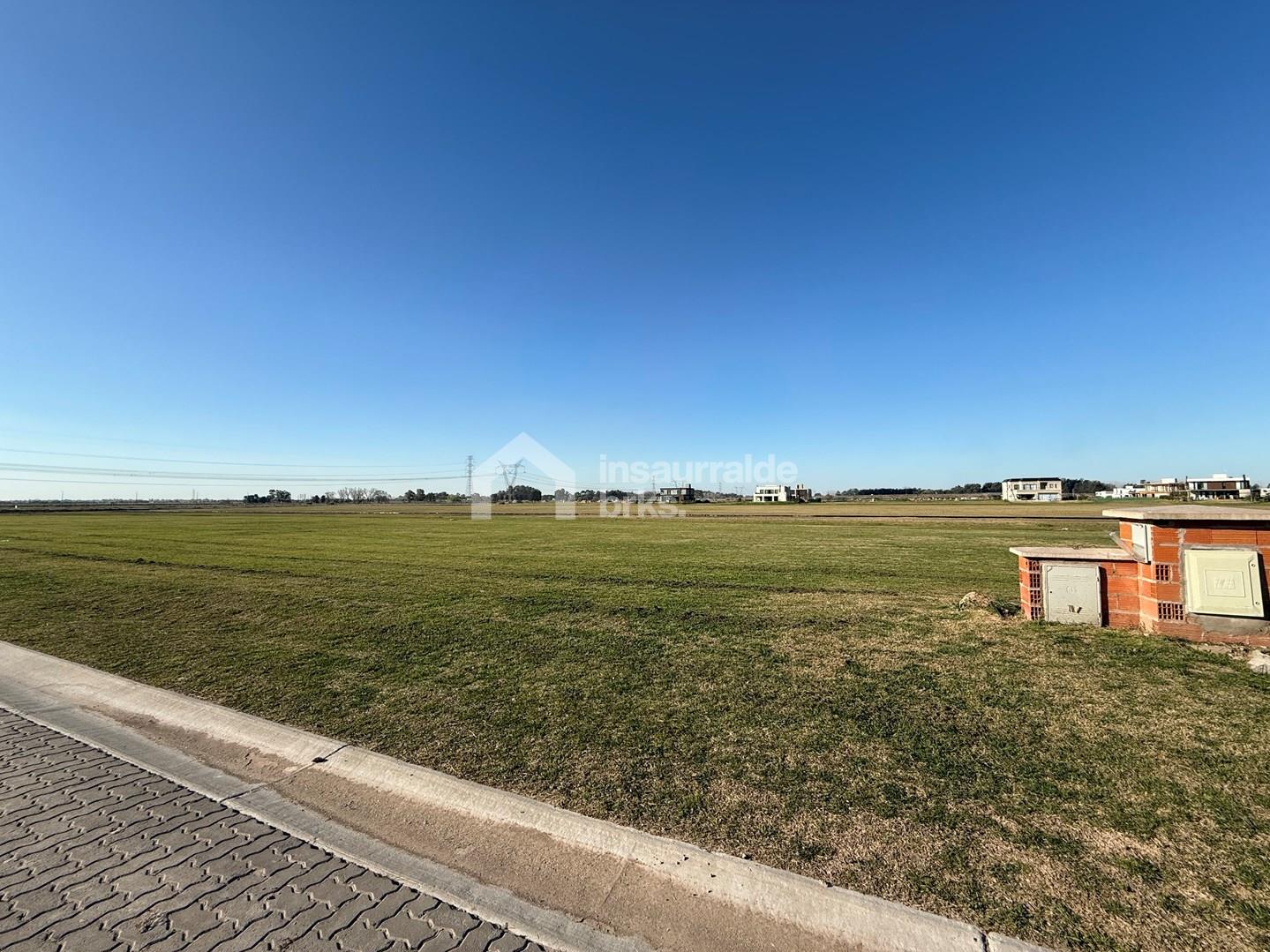 LOTE CON FONDO A LA CANCHA DE POLO EN LA PROVIDENCIA - OPORTUNIDAD 500