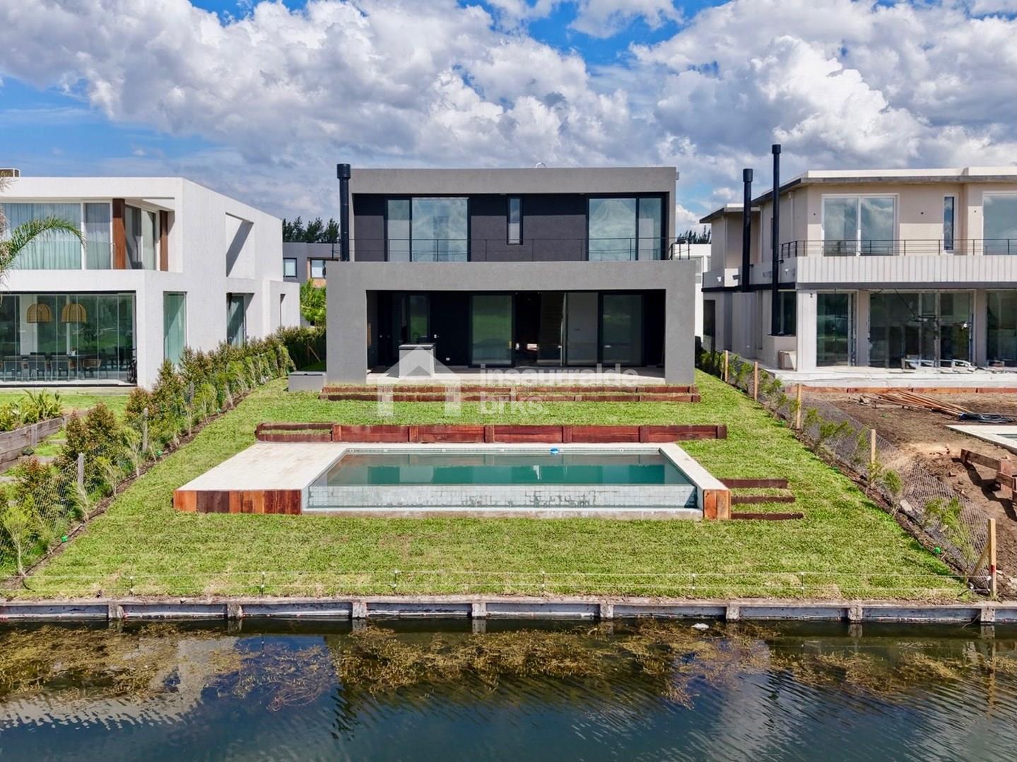 Barrio Los Carpinchos 100