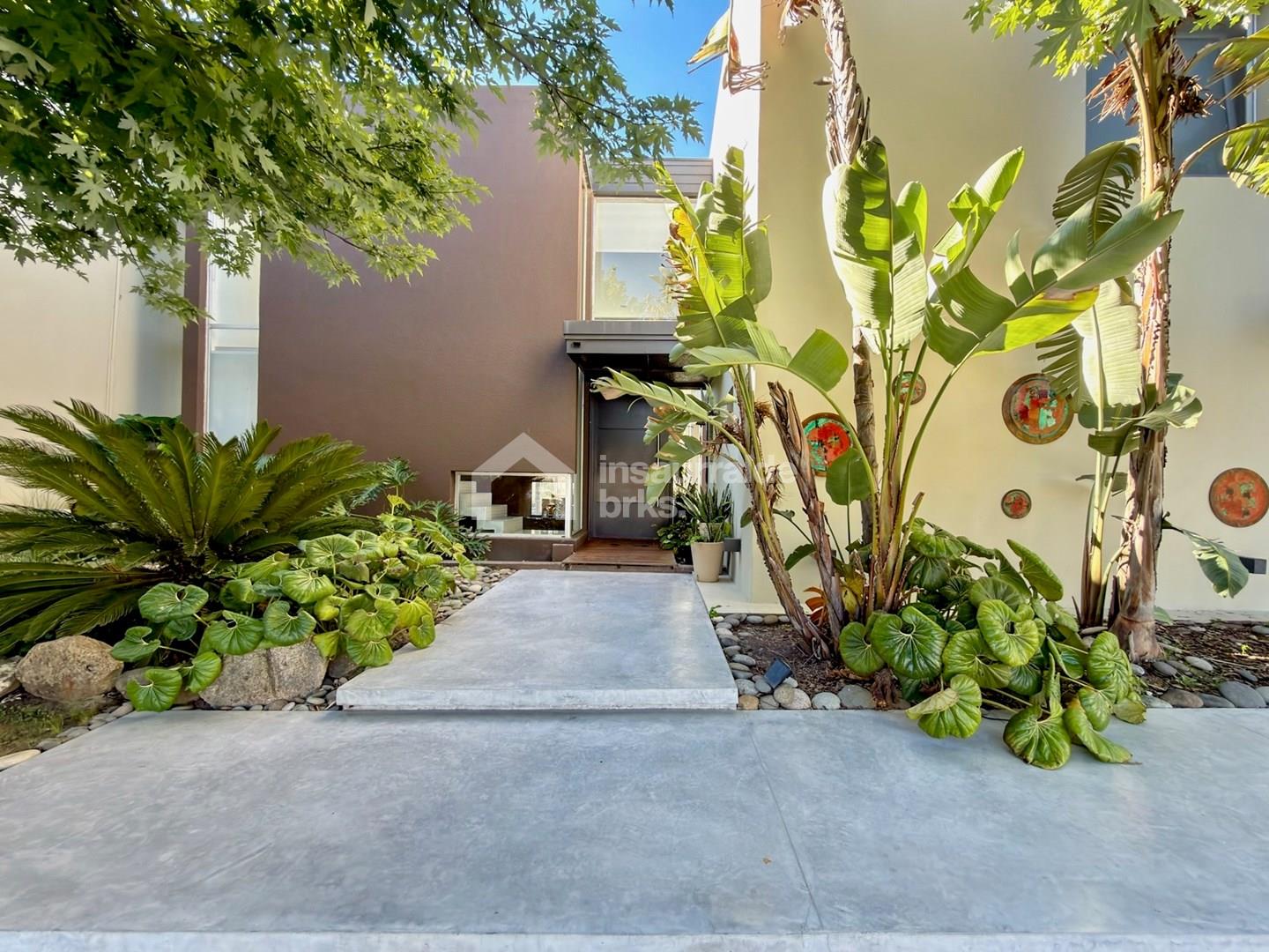 Santa Catalina, Villanueva 100