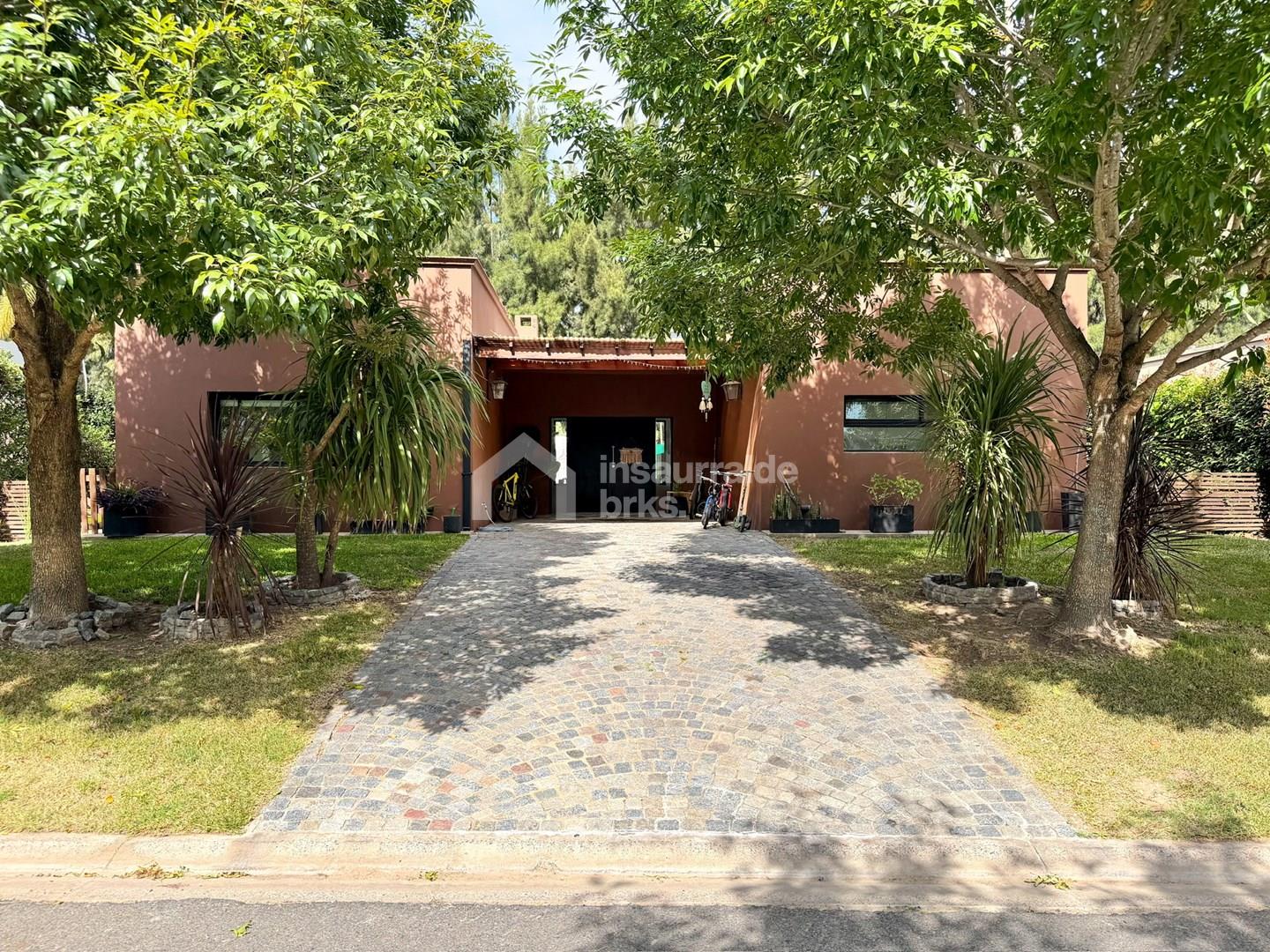 Barrio Santa Clara, Villanueva 100