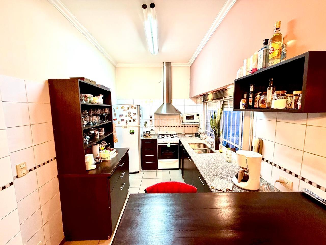 COCINA Y BARRA