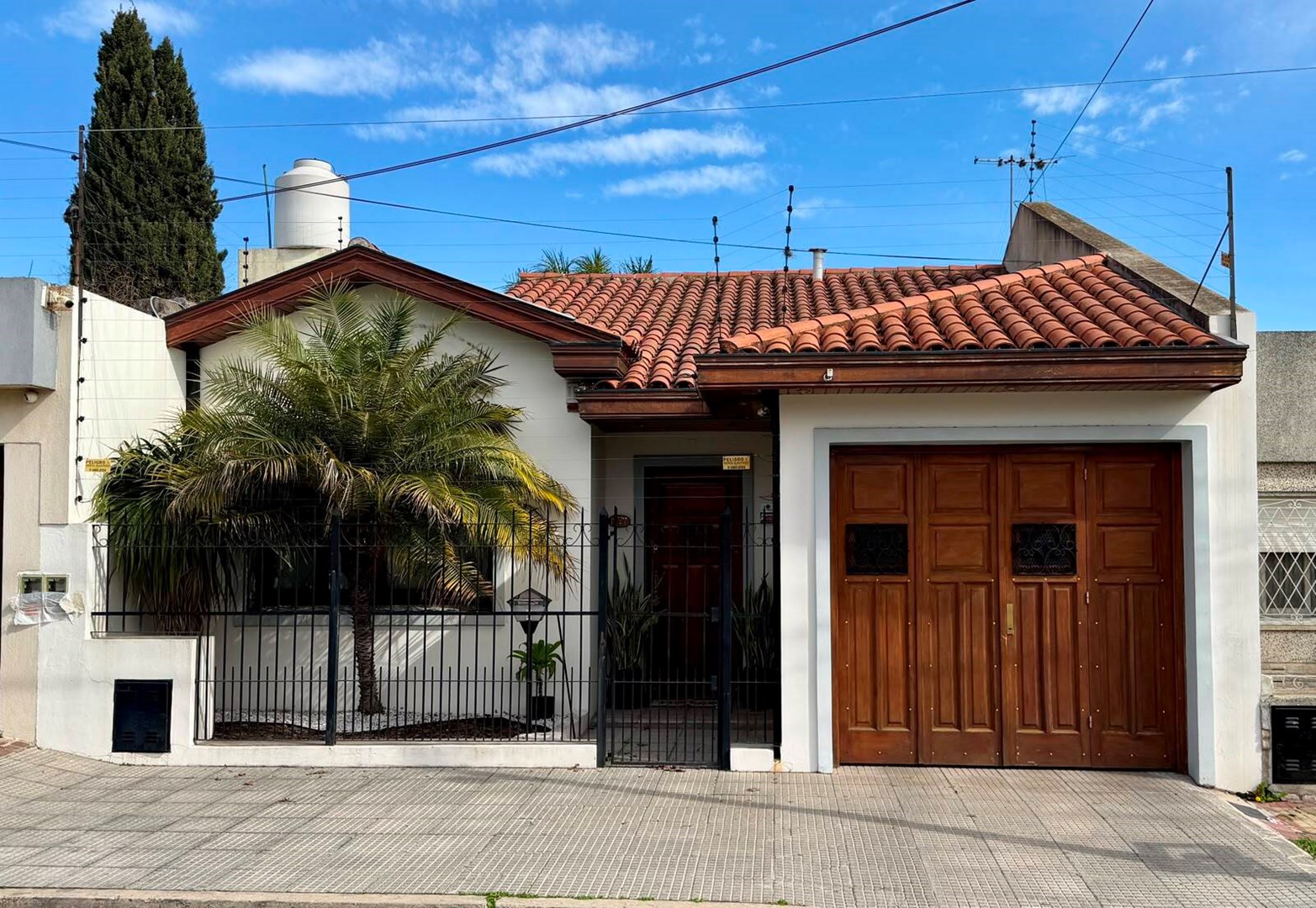 Almirante Brown 1200