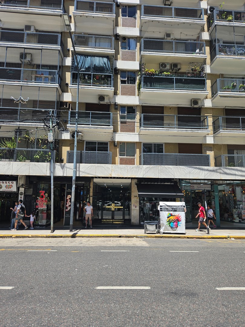 Av Rivadavia 5400, 1 2