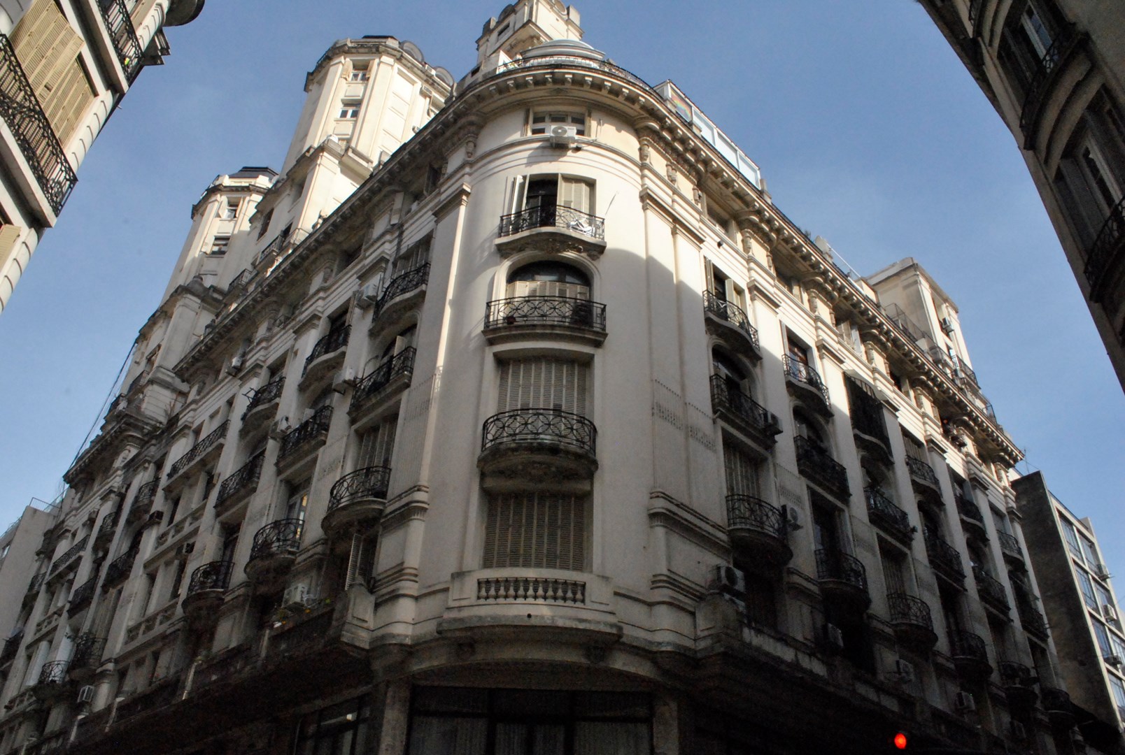 Tucuman 800, 8 49