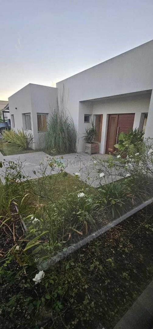 bv de todos los santos 3500