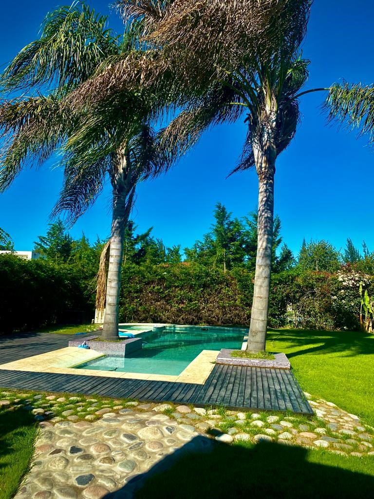 Alquiler casa 4 amb piscina climatizada B° SANTA TERESA. Villanueva