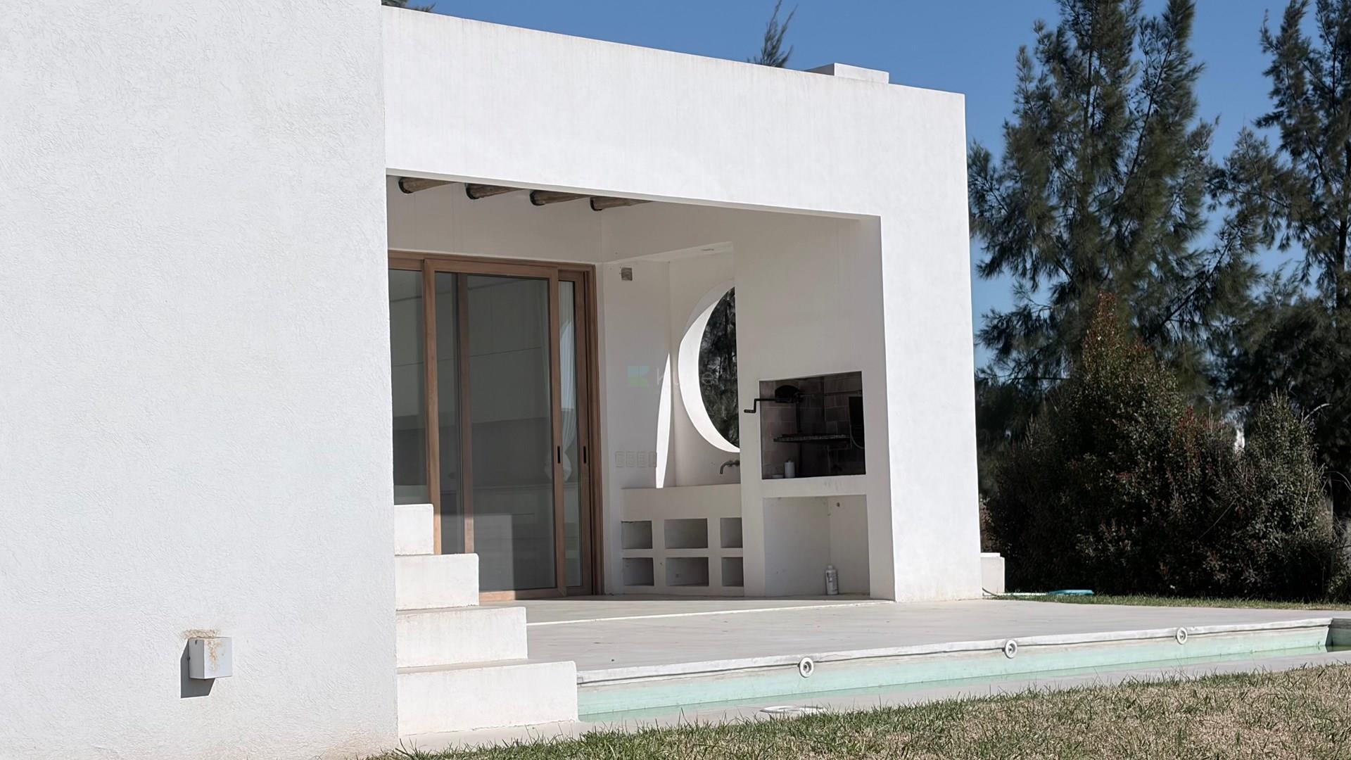 Casa en Venta en El Naudir a la laguna, Escobar