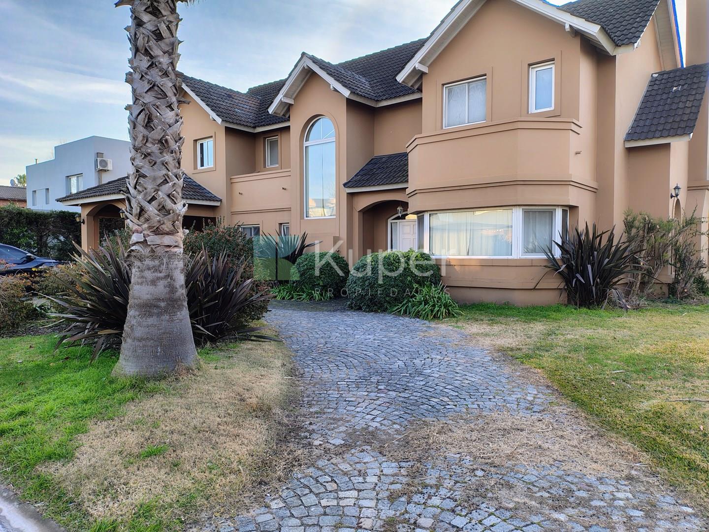 Casa a la venta de 7 ambientes en Barrio Privado La Pradera. Pilar