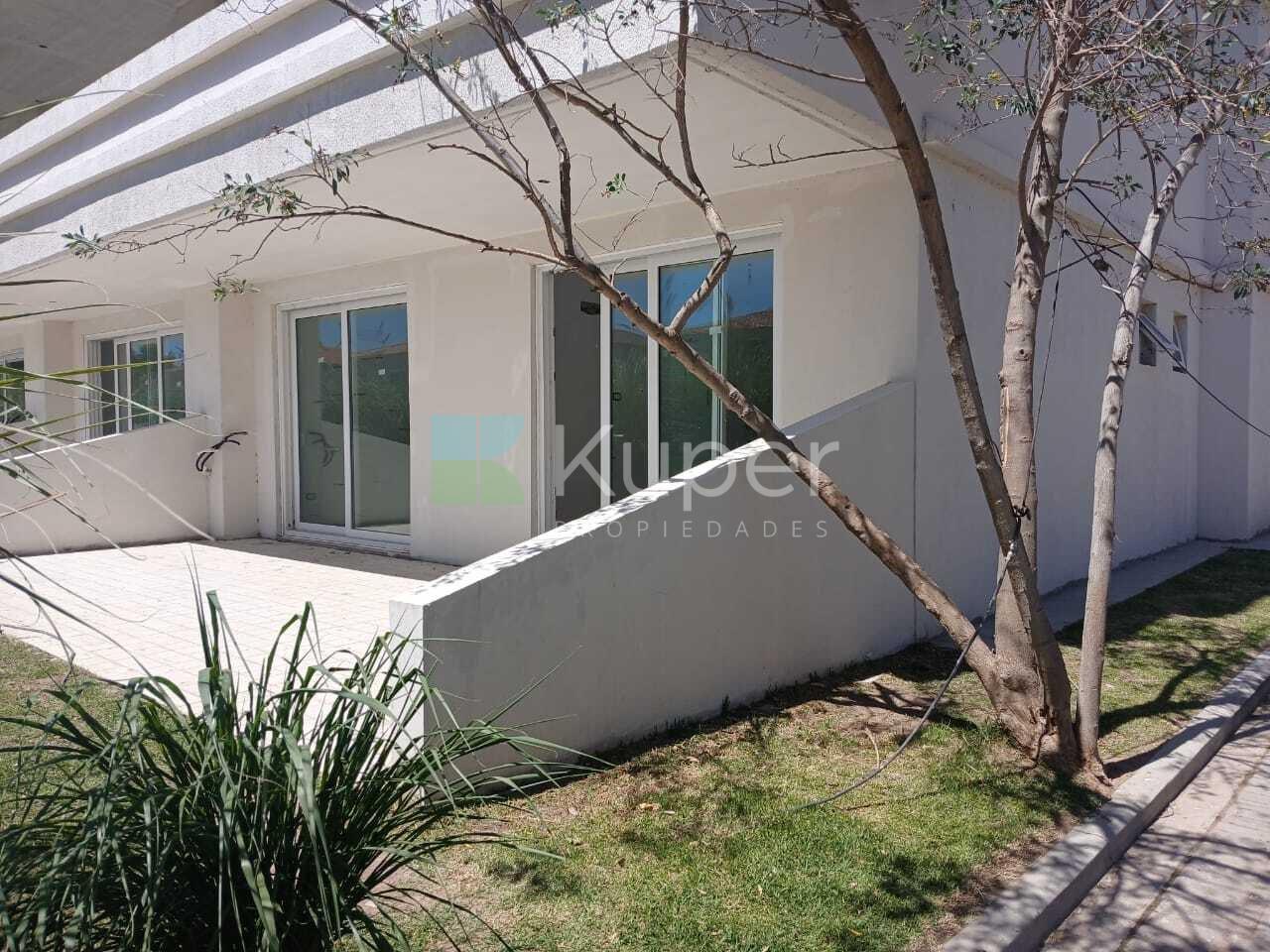 Venta Departamentos 2 dormitorios, patio , Complejo  Saravi Village, Pilar