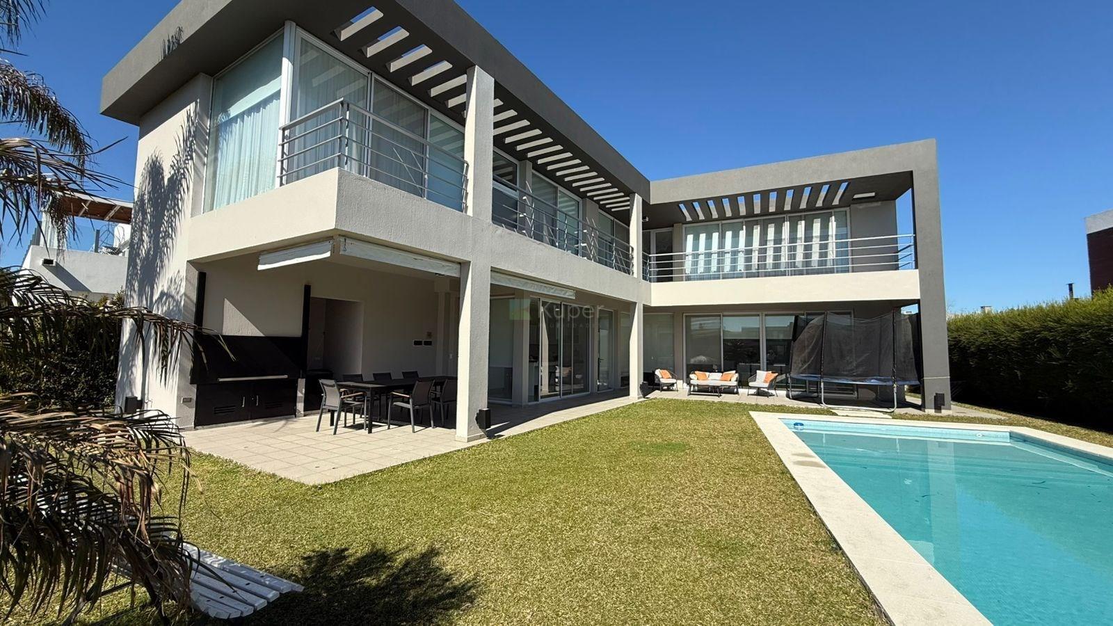 LOS LAGOS NORDELTA, ALQUILER TEMPORAL CASA 5 AMBIENTES AL LAGO