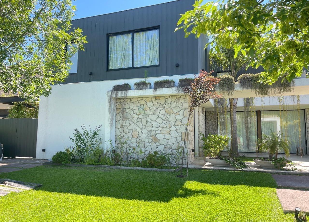 Casa moderna de 6 ambientes en el Barrio San Gabriel, Villanueva, Tigre 100