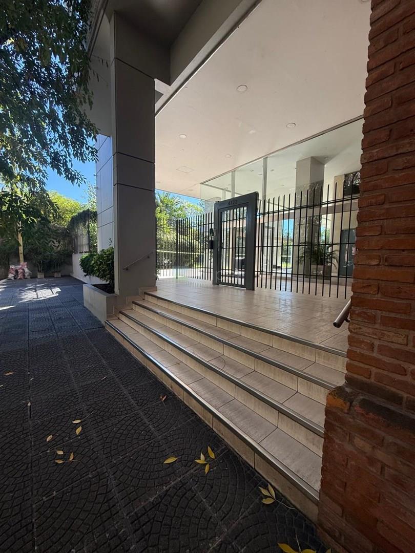 DEMARIA  Y SINCLAIR 4700