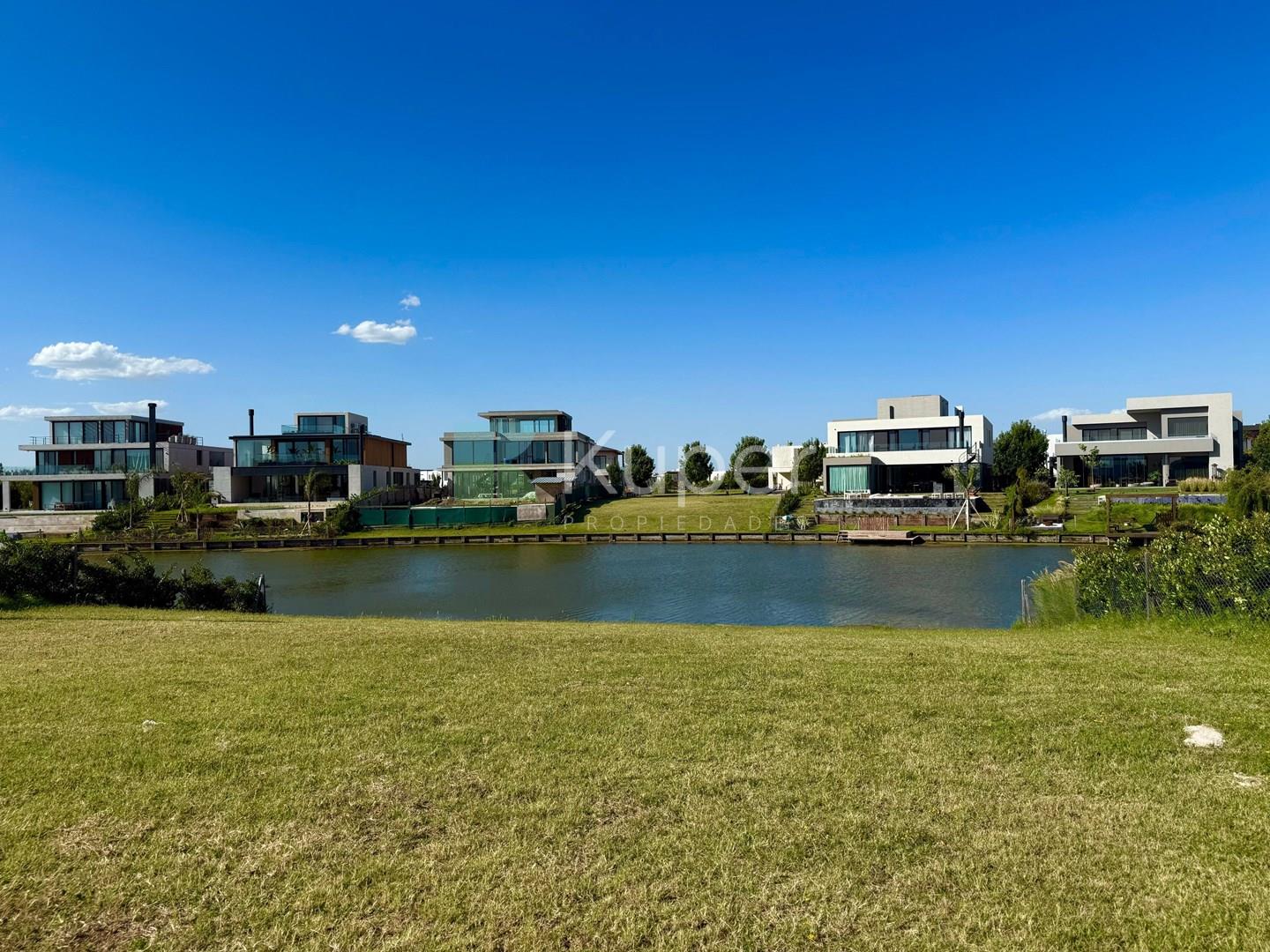 Venta lote al LAGO Virazón Nordelta 3400