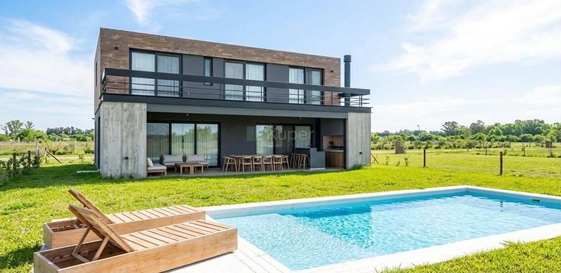 Casa en Venta, Barrio Amarras, Puertos del Lago, Escobar