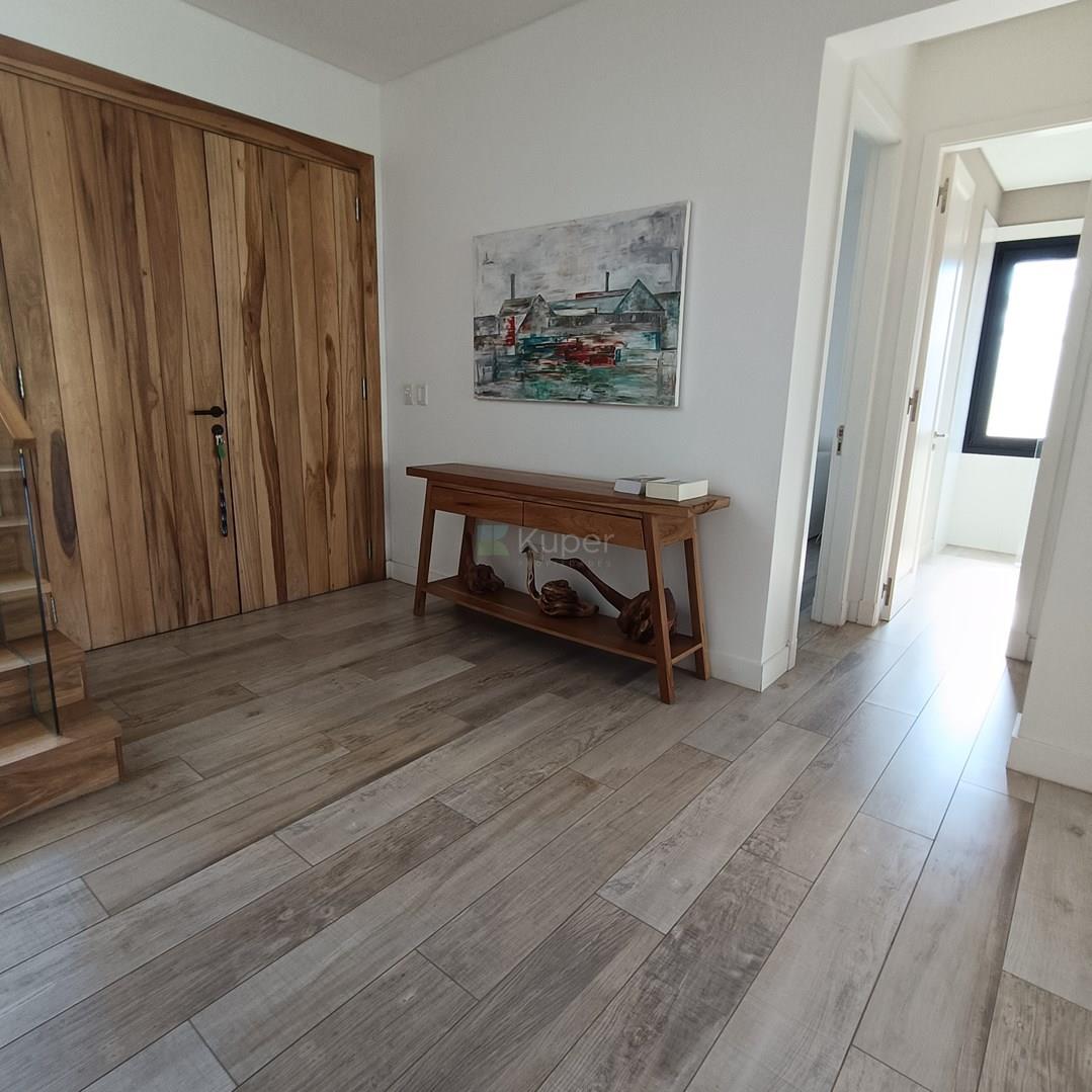 Casa alucinante en venta Ayres Plaza 0