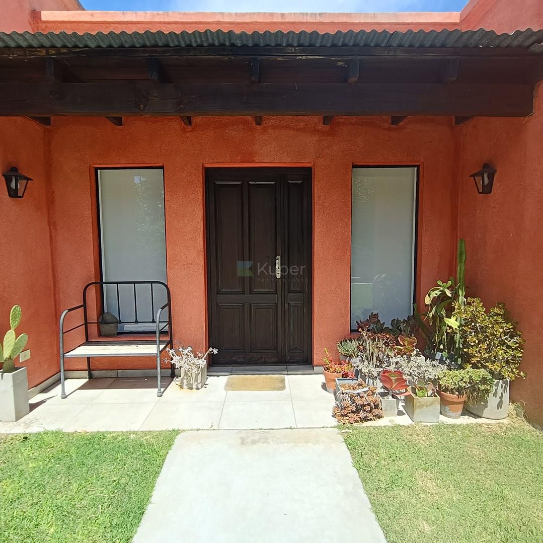 Casa en venta la Pilarica, Saravi 1700