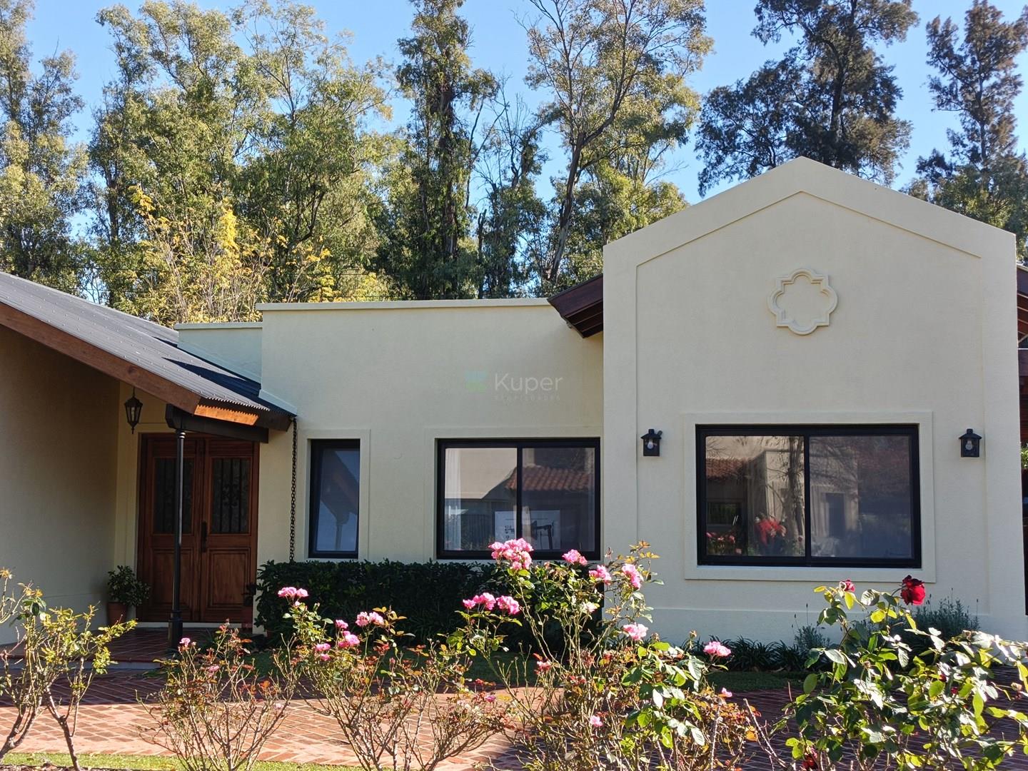 Casa en venta la Pilarica, Saravi excelente acceso 1700